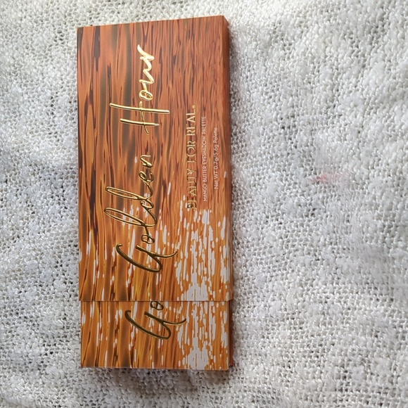 BEAUTY FOR REAL. Golden Hour Eyeshadow Palette, 5.6g/0.2oz - Picture 7 of 11